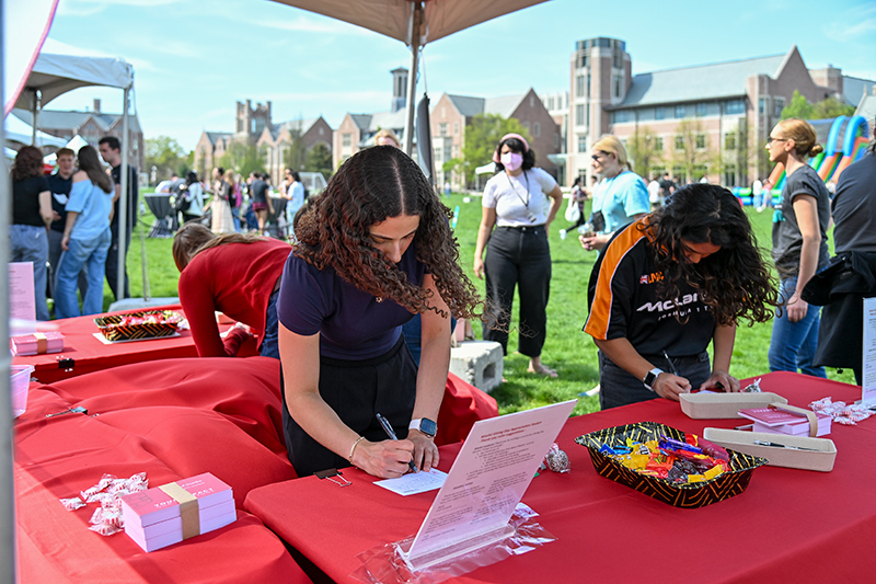 students writing thank you notes